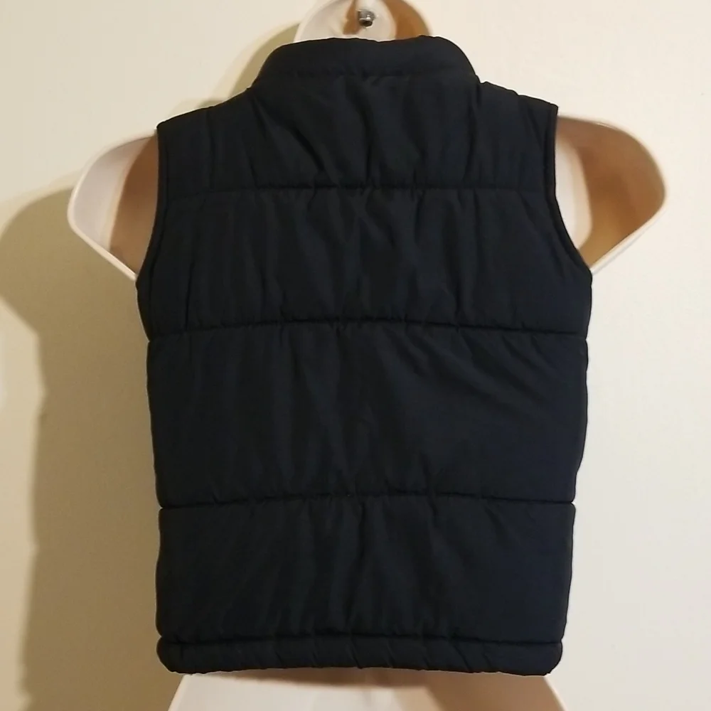 Carter's girls size 4t black puffer vest